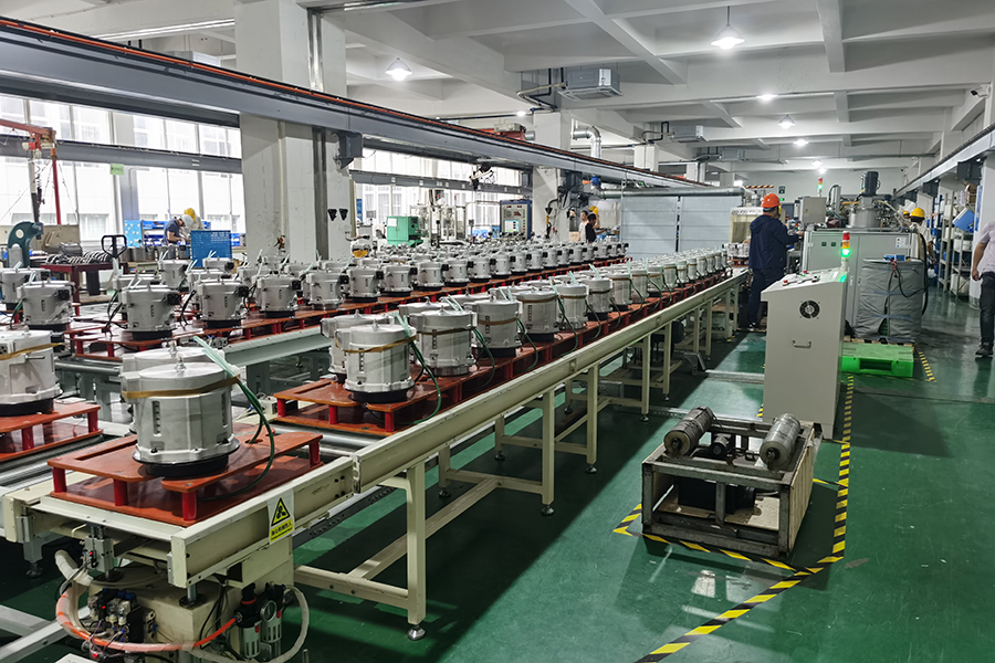 Vacuum glue filling production line